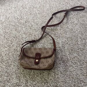 Dooney & Bourke purse, never used